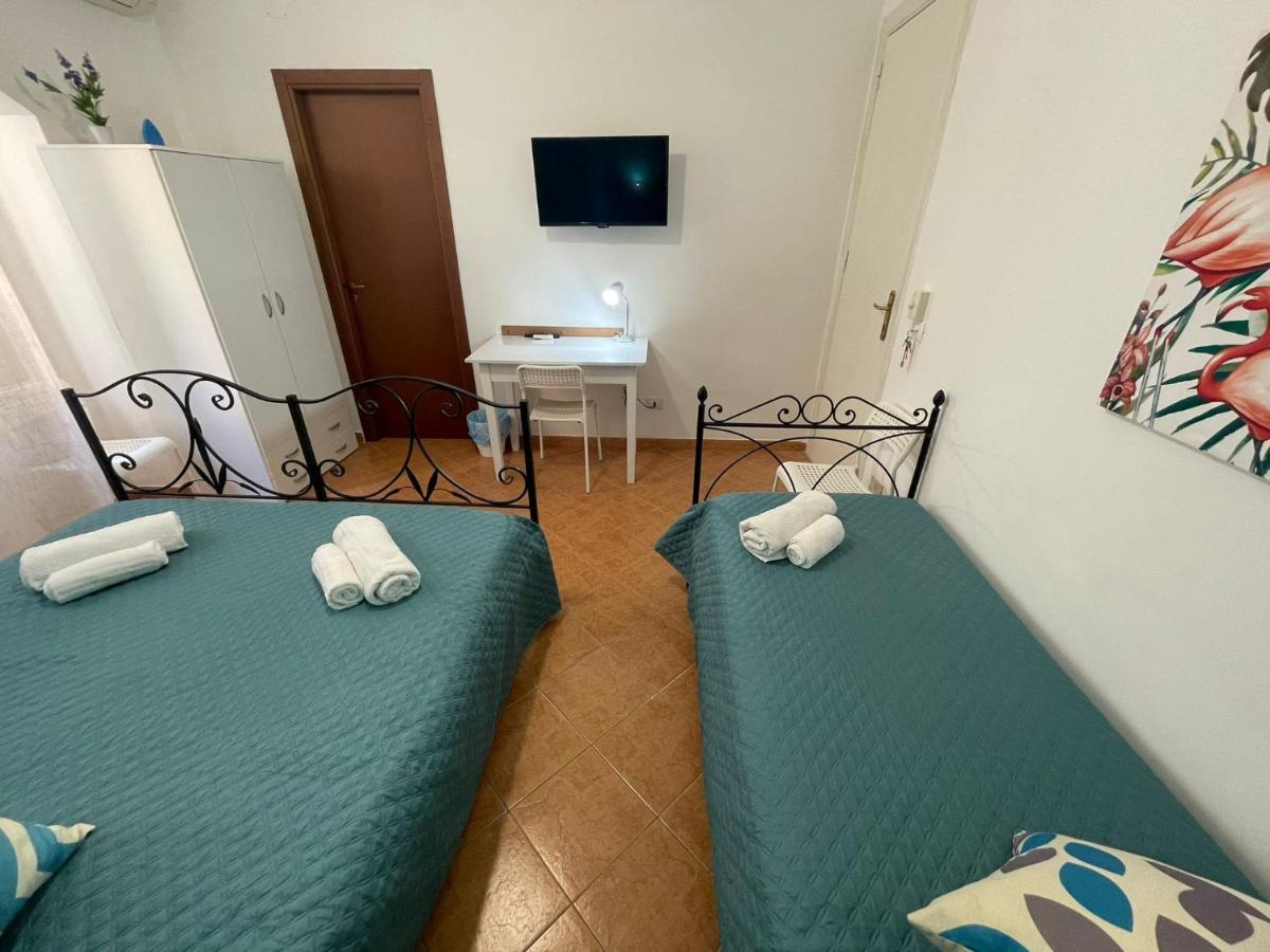 Maqueda Rooms Palermo Luaran gambar