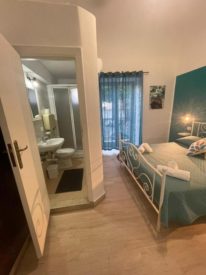 Maqueda Rooms Palermo Luaran gambar