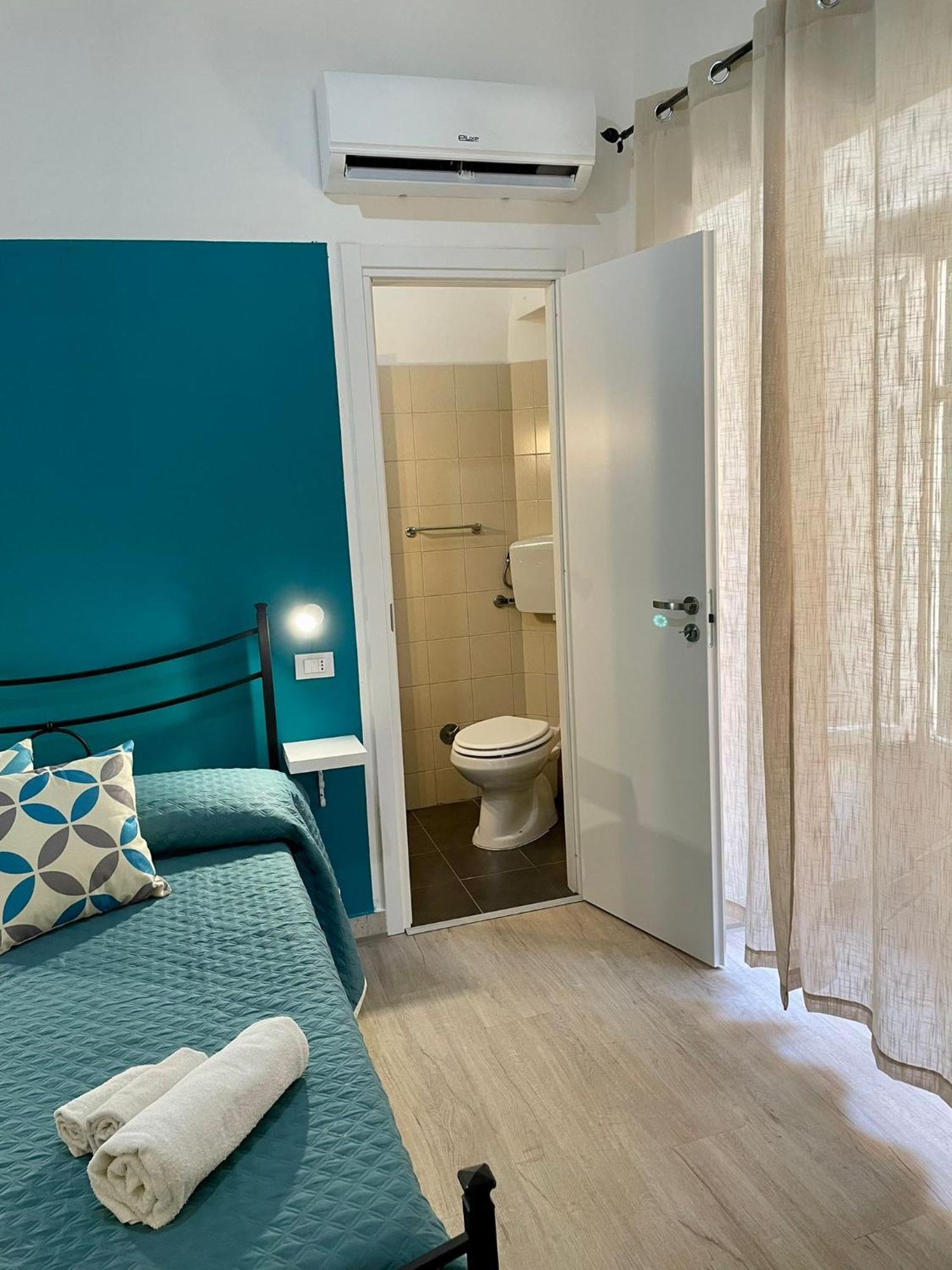 Maqueda Rooms Palermo Luaran gambar