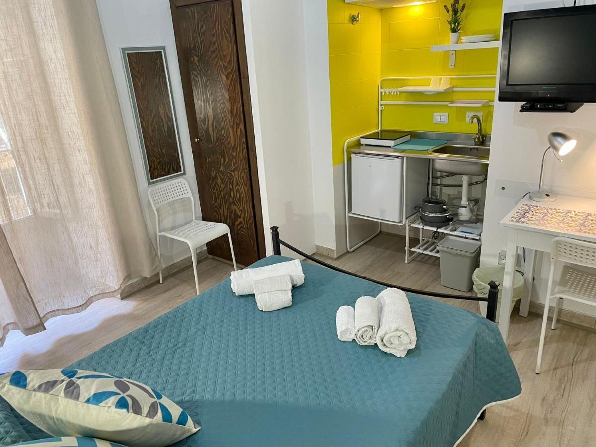 Maqueda Rooms Palermo Luaran gambar