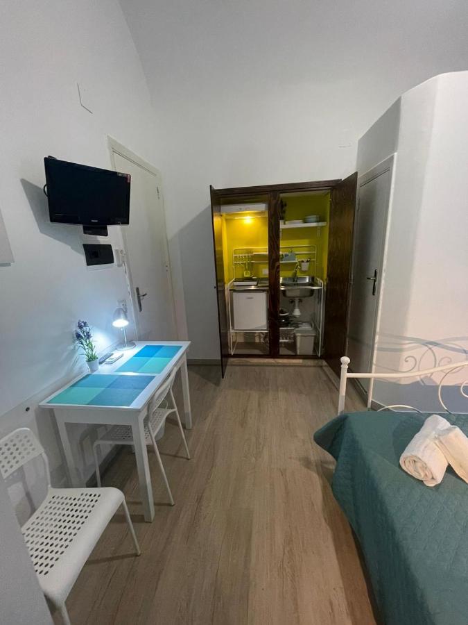 Maqueda Rooms Palermo Luaran gambar