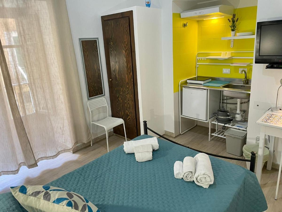 Maqueda Rooms Palermo Luaran gambar